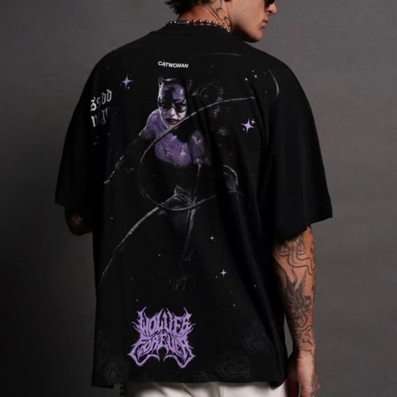 NEW! Darc Sport Catwoman Shirt - Picture 3 of 3